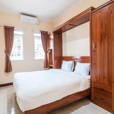 Aquina House Hotel Bogor Exterior photo